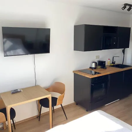 Sunlight Apartment *
